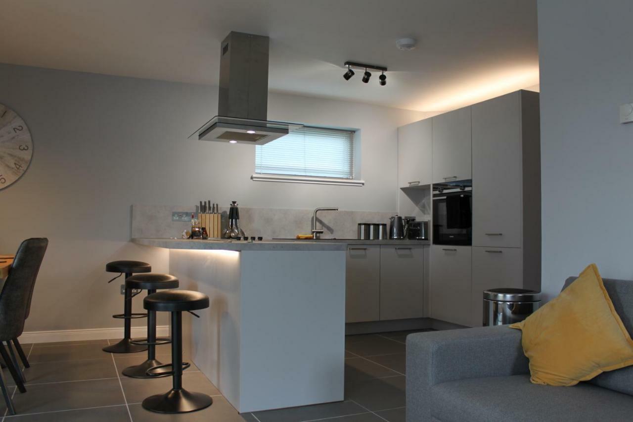 Apt 1, Frasers Close, เคิร์กวอลล์ ภายนอก รูปภาพ